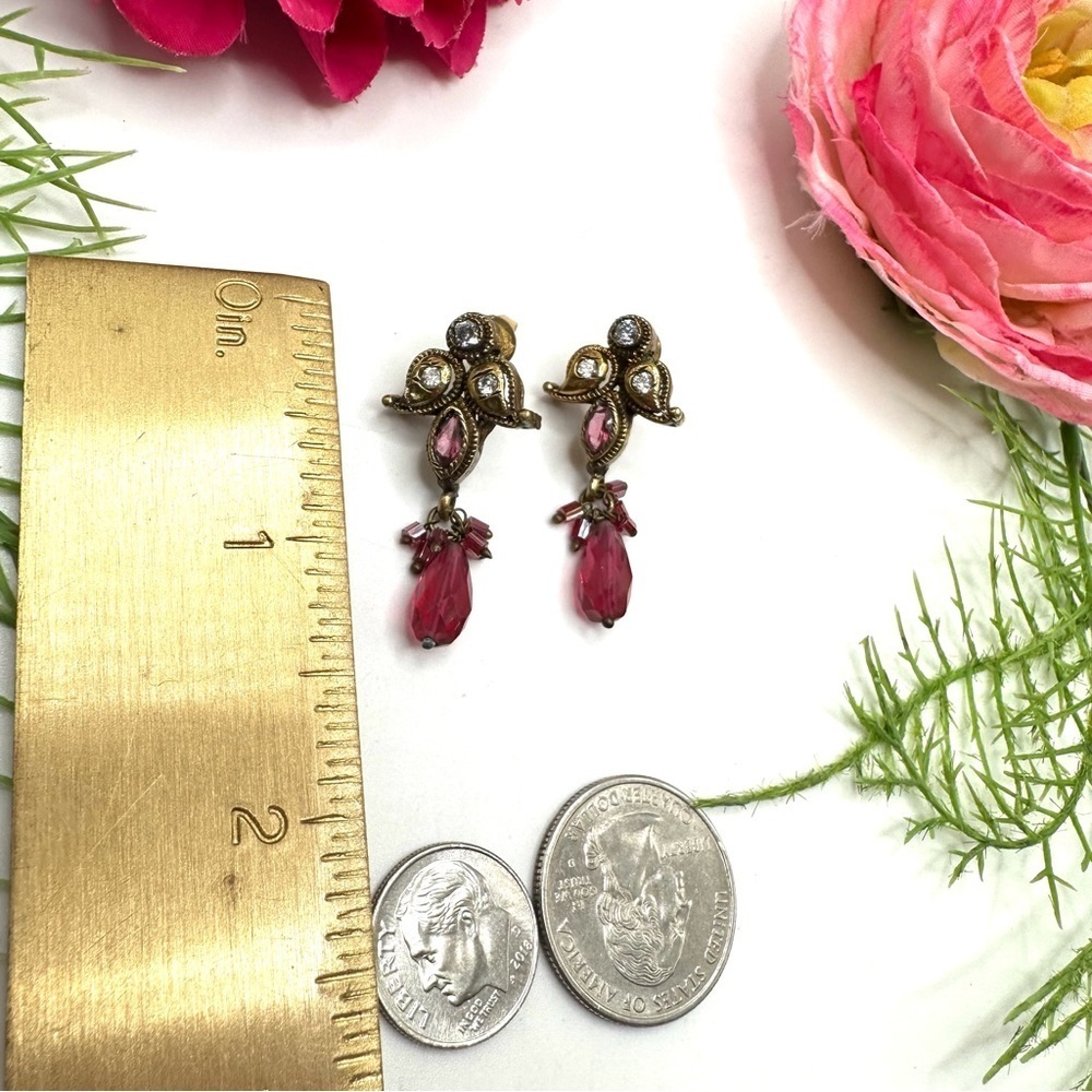 NEW⚜️”Zahavi” ORNATE Pink Glass Drop Earrings - Picture 5 of 6